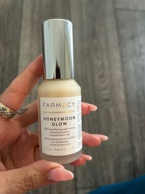 Farmacy Honeymoon Glow Serum Bottle in Cream and Silver